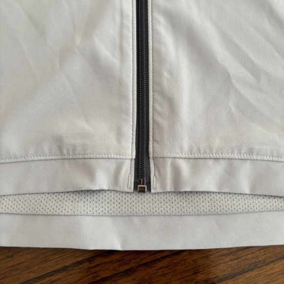 Under Armour NWT ladies loose fit lightweight jacket two tone grey size M - Picture 10 of 16